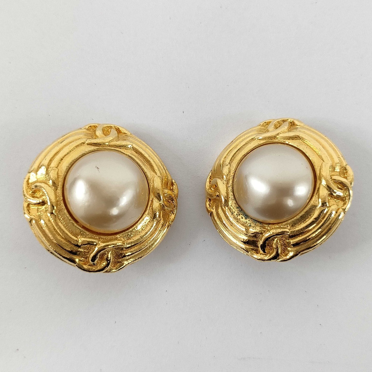 C Disc Pearl Earrings