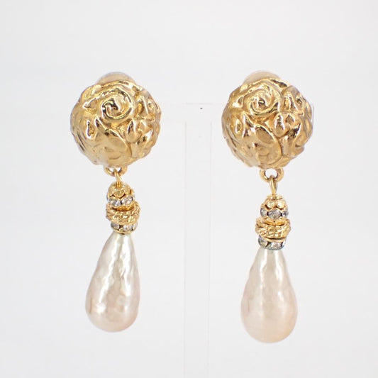 Y Baroque pearl drop earrings