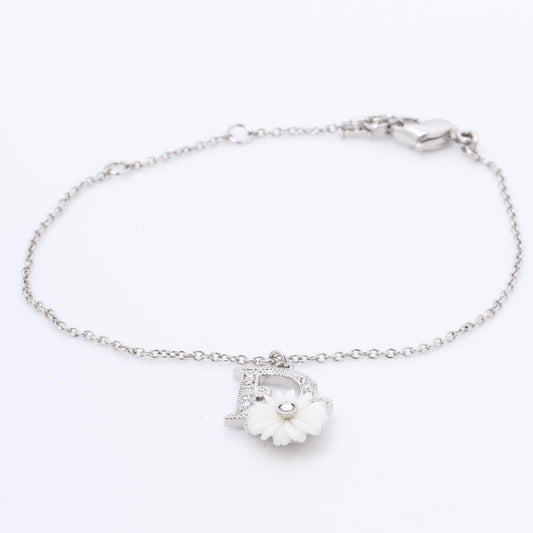 D Daisy logo bracelet