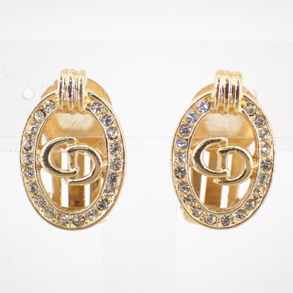 D Rhinestone oval ear clip