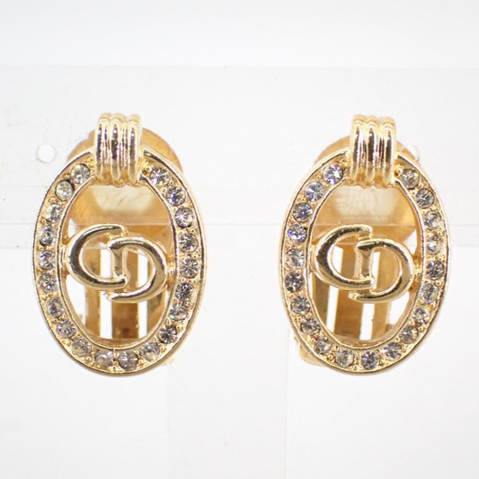 D Rhinestone oval ear clip