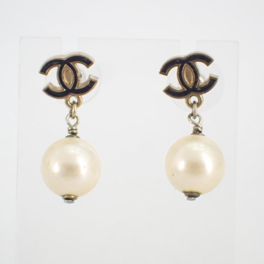 C Enamel pearl drop earrings