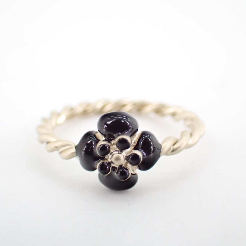 C Black Camellia Ring